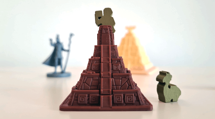Deluxe Player Pyramid with Carali and Alpaka wooden meeples